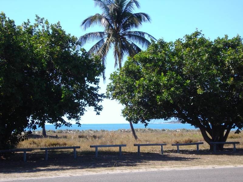 43 The Esplanade, Bowen QLD 4805