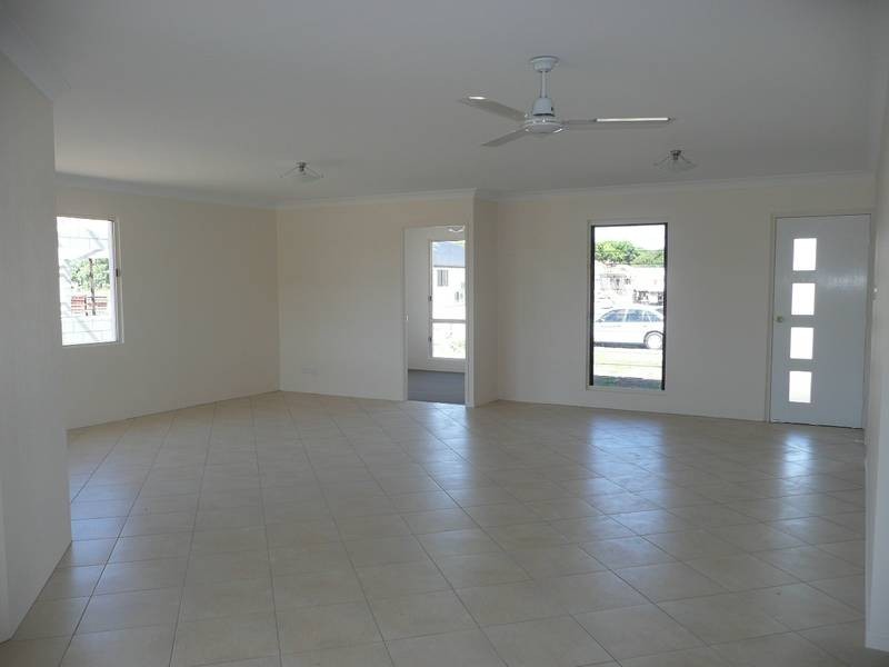 3 Lemon Grove, Bowen QLD 4805