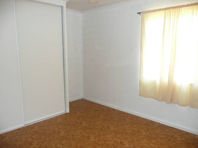 2/1 Arthur Street, Bowen QLD 4805