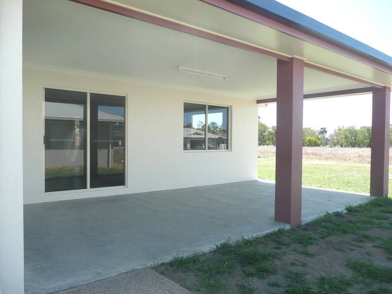 5 Lemon Grove, Bowen QLD 4805
