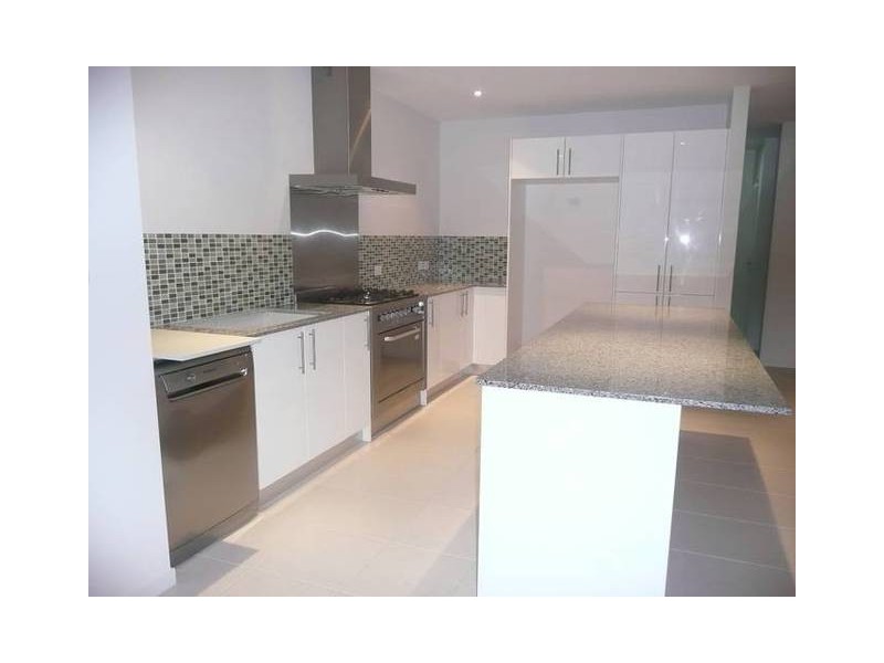 2/11 Field Street, Bowen QLD 4805