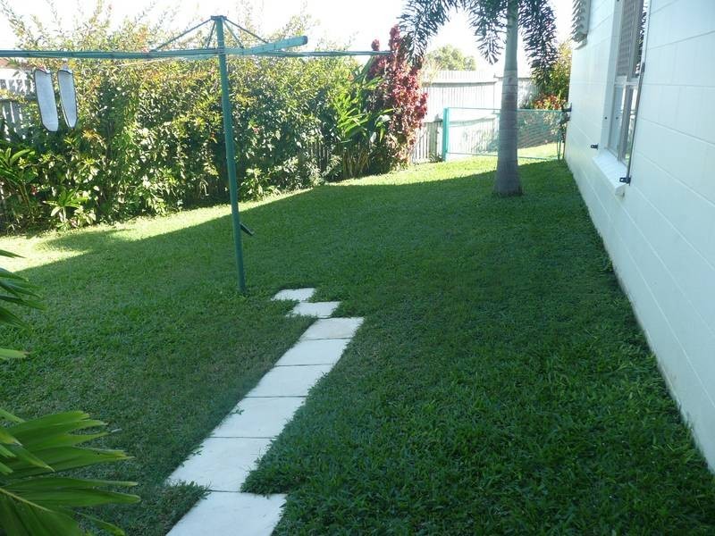 2/ 5 Lotus Lane, Bowen QLD 4805