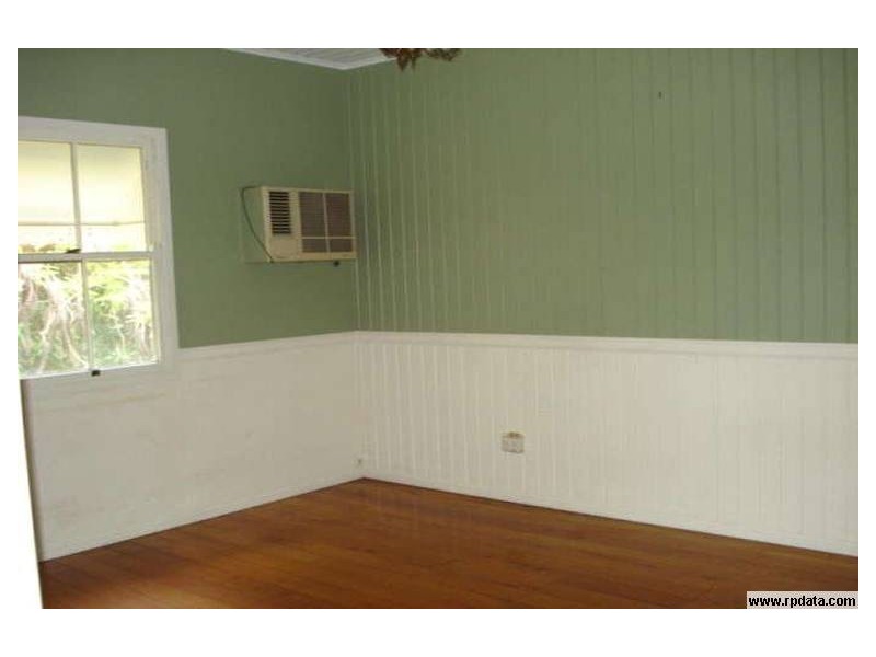 8 Blake Street, Collinsville QLD 4804