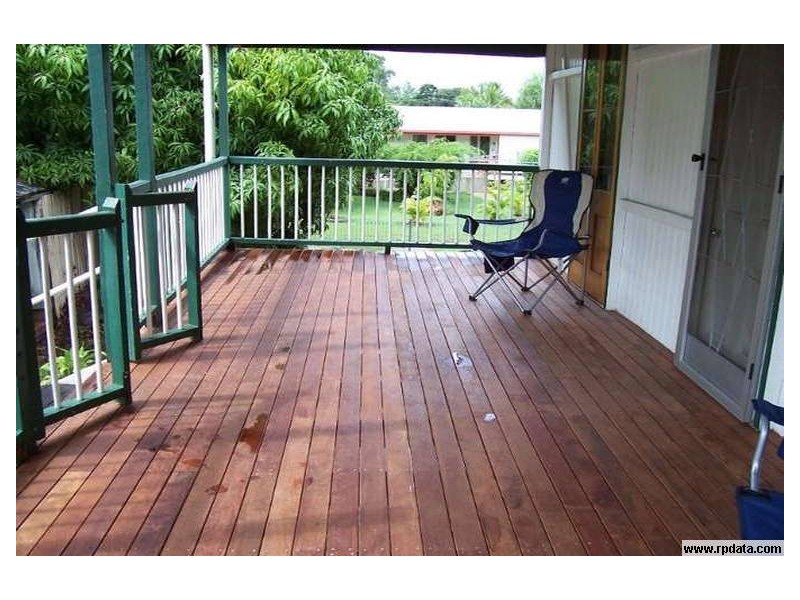 8 Blake Street, Collinsville QLD 4804