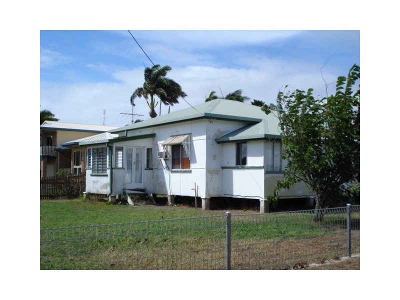 19 Murroona Street, Bowen QLD 4805