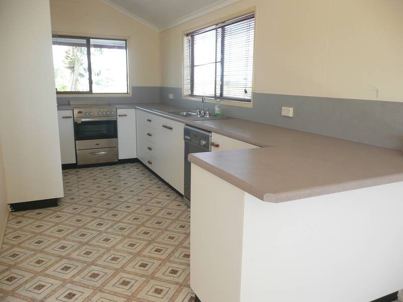 26 Russell Street, Bowen QLD 4805