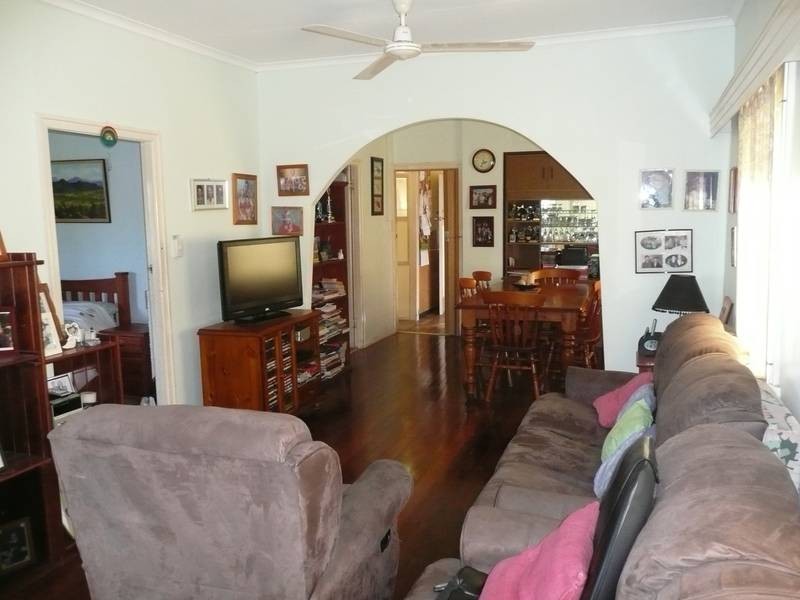 33 Gloucester Street, Bowen QLD 4805
