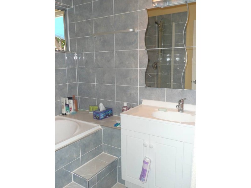 8 Rodney Street, Bowen QLD 4805