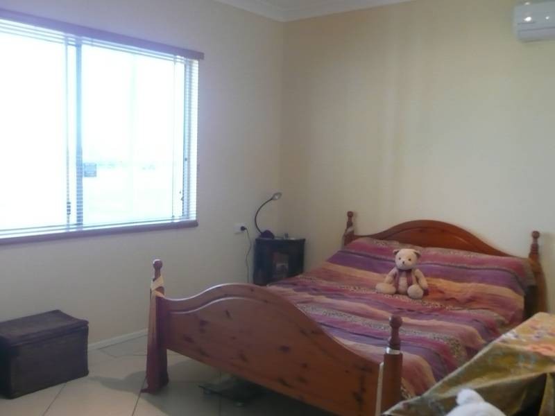 8 Rodney Street, Bowen QLD 4805