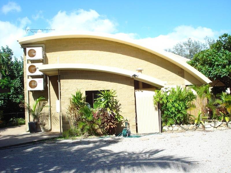 4/8 Pandanus Street, Bowen QLD 4805