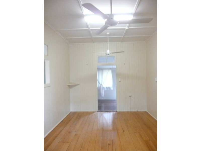 75 Gordon Street, Bowen QLD 4805