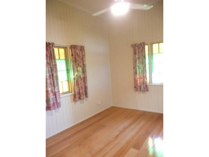 75 Gordon Street, Bowen QLD 4805