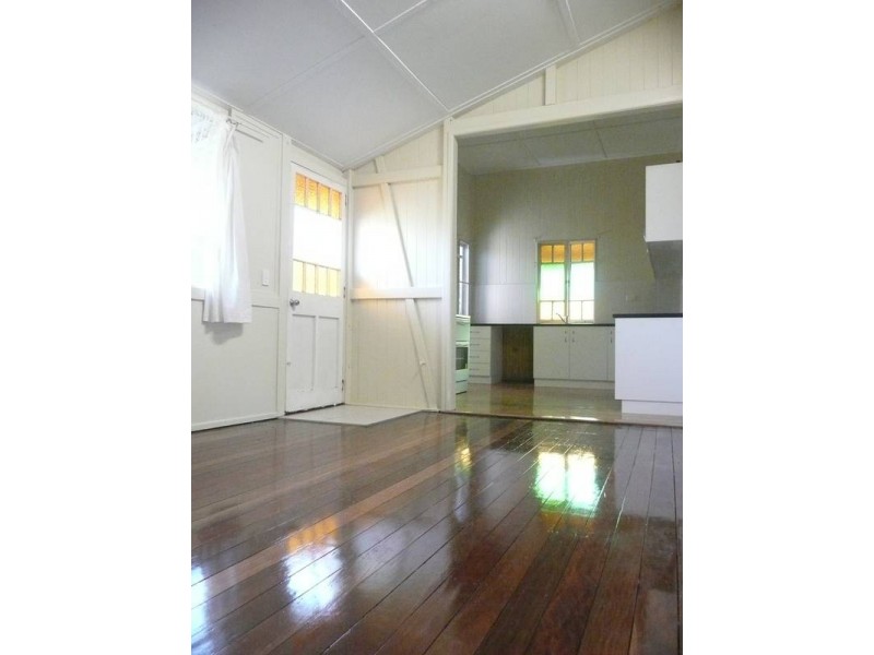 75 Gordon Street, Bowen QLD 4805