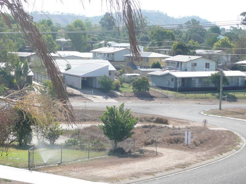 11 Miller Street, Collinsville QLD 4804