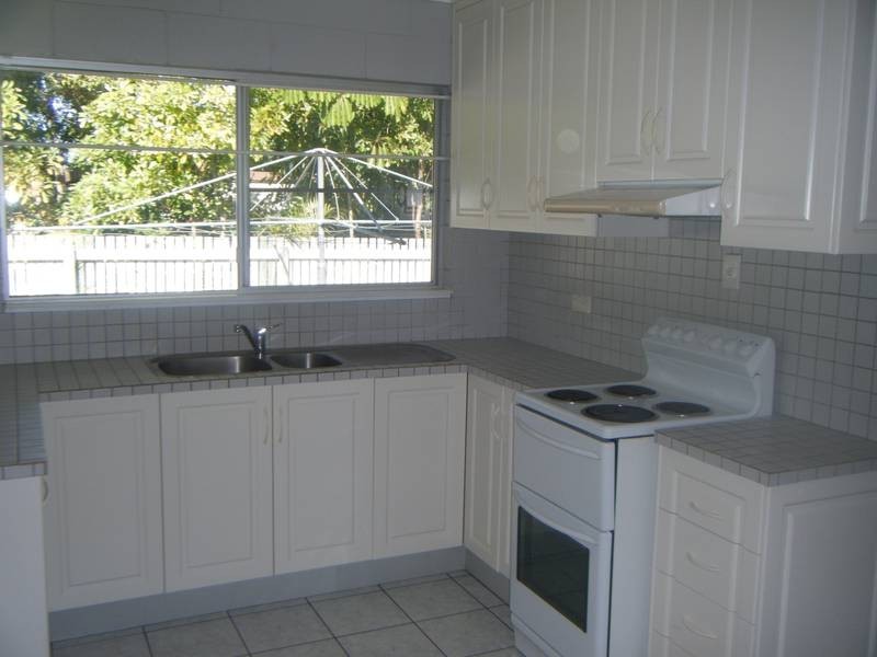 4/91 Horseshoe Bay Road, Bowen QLD 4805