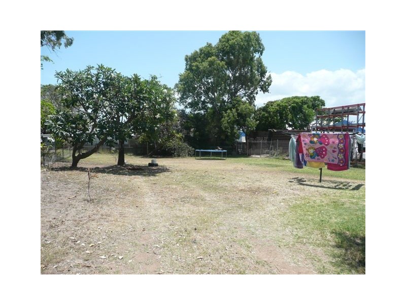 33 Gordon Street, Bowen QLD 4805