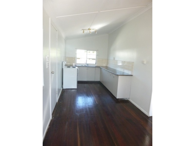 34 Creek Street, Bowen QLD 4805