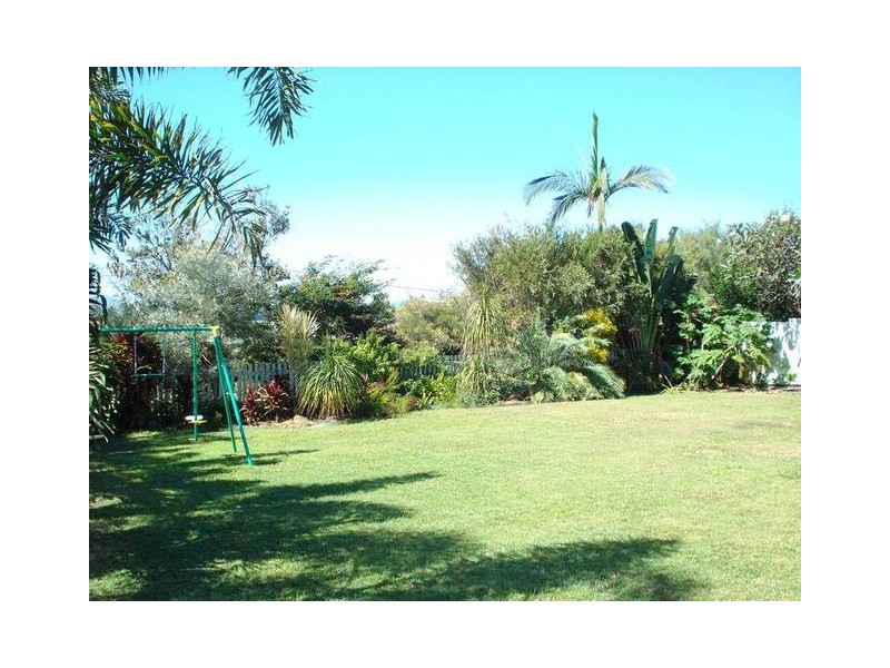 2/14 Casuarina Street, Bowen QLD 4805