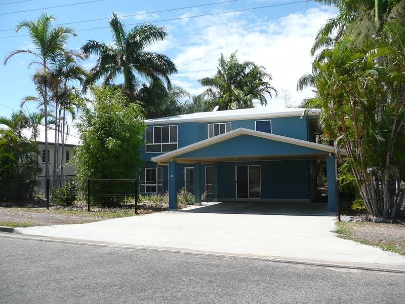 11 Russell Street, Bowen QLD 4805