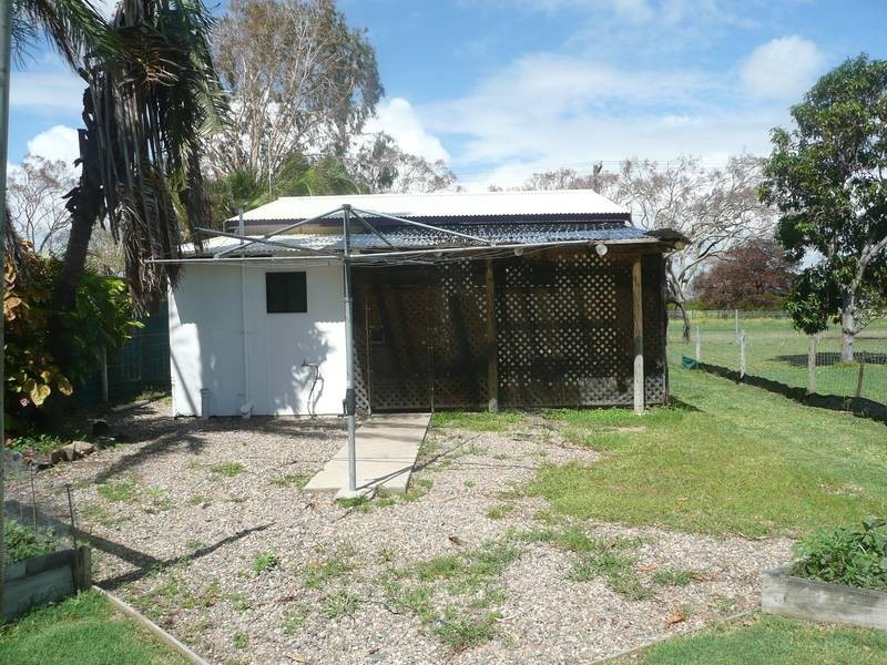 34 Creek Street, Bowen QLD 4805