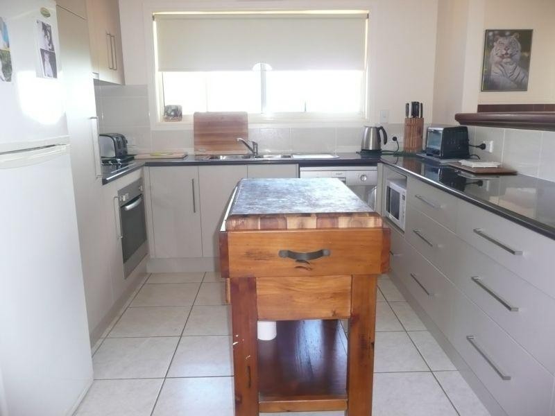 2/104 Dalrymple Street, Bowen QLD 4805