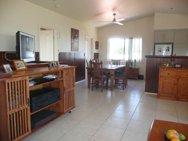 2/104 Dalrymple Street, Bowen QLD 4805