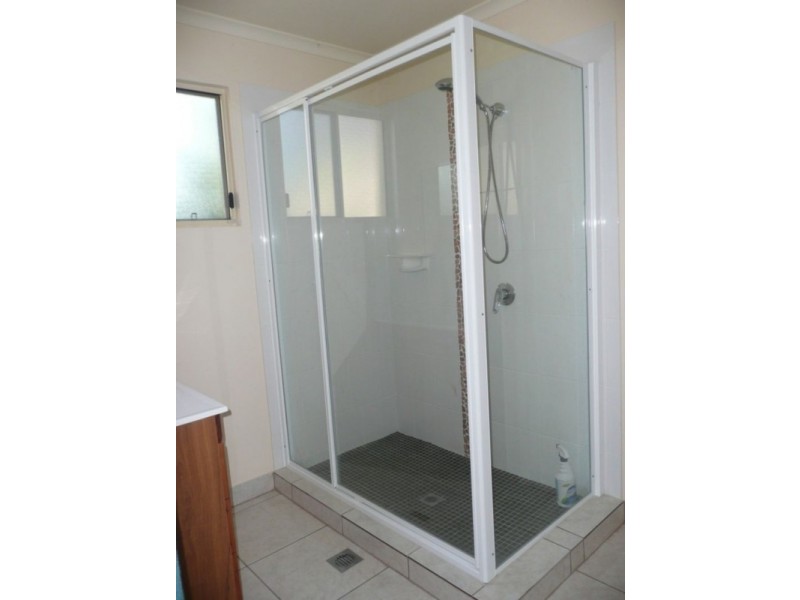 2/104 Dalrymple Street, Bowen QLD 4805