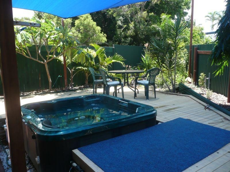 2/104 Dalrymple Street, Bowen QLD 4805