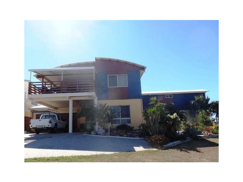 2/104 Dalrymple Street, Bowen QLD 4805