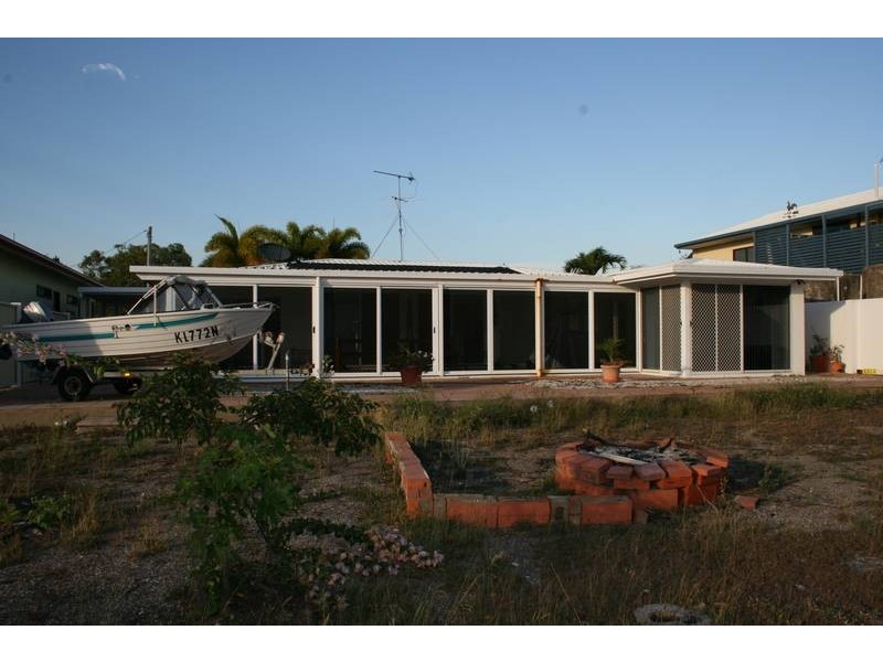 51 Edwards Esplanade, Brisk Bay QLD 4805