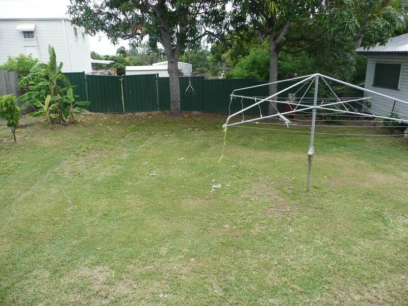 54 Herbert Street, Bowen QLD 4805