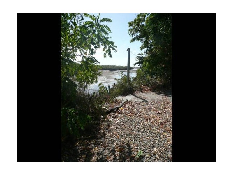 56 Creek Street, Bowen QLD 4805