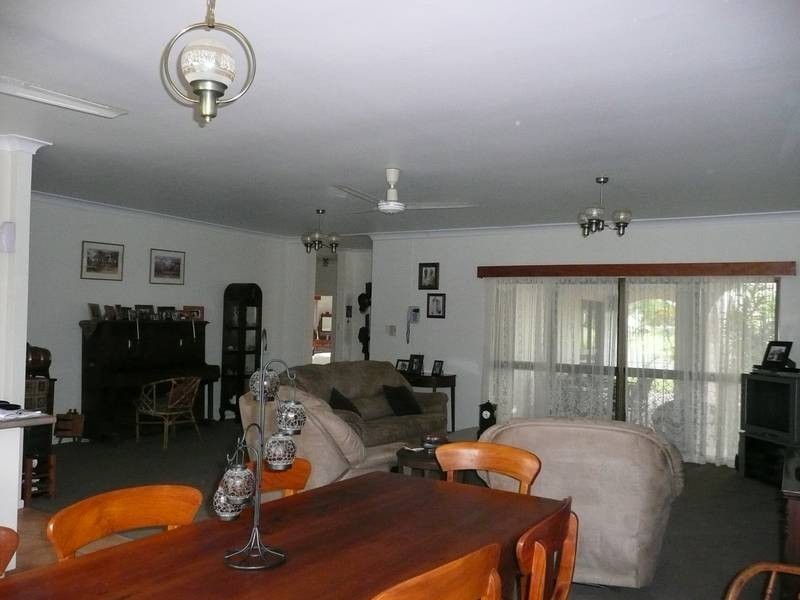 107 Hillview Road, Bowen QLD 4805