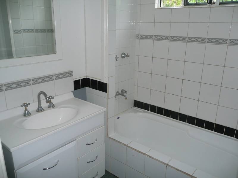 8 Kennedy Street, Bowen QLD 4805