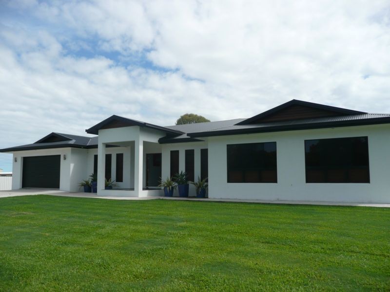 50 Flemington Road, Bowen QLD 4805