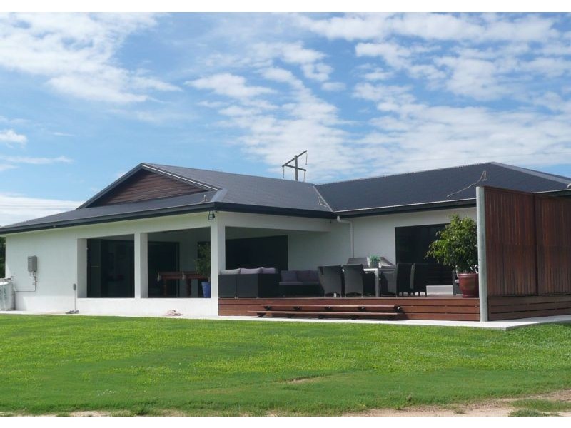 50 Flemington Road, Bowen QLD 4805