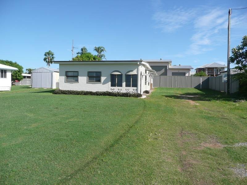 98 Dalrymple Street, Bowen QLD 4805