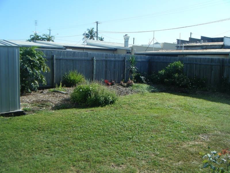 33 Murroonna, Bowen QLD 4805