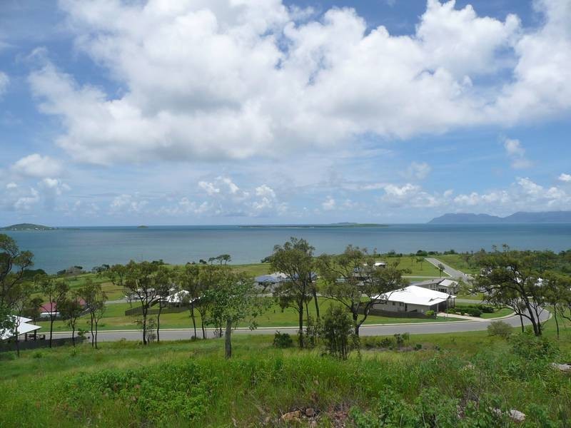 25 Harbour View Terrace, Bowen QLD 4805