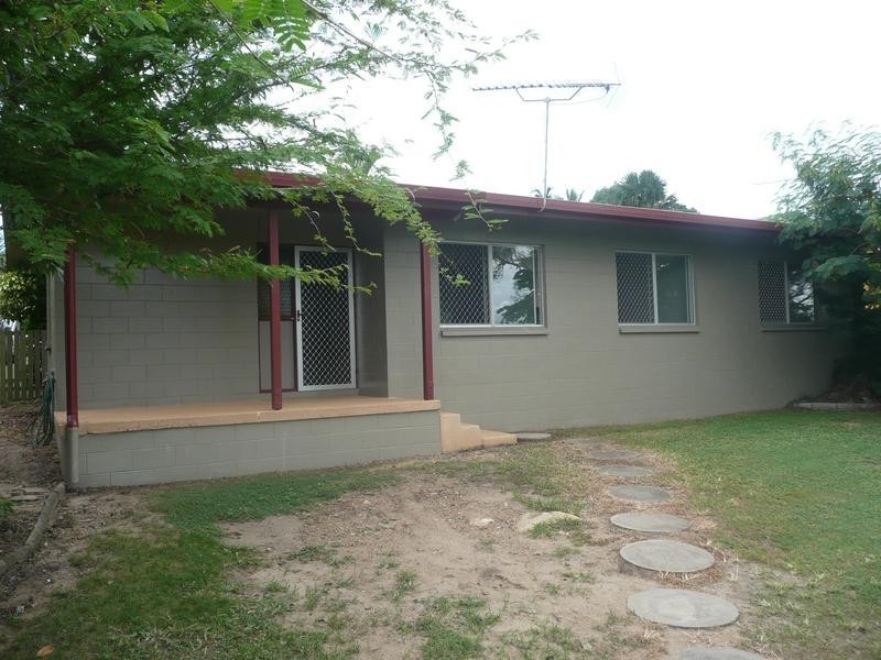 4 Bull Crescent, Bowen QLD 4805