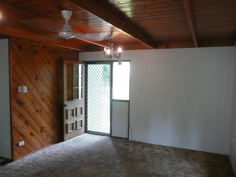 4 Bull Crescent, Bowen QLD 4805