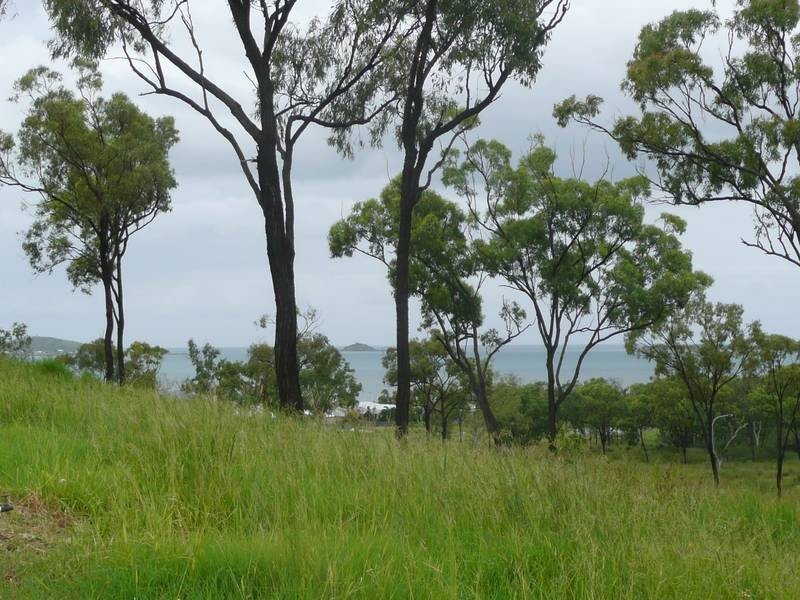 4 Grandview Terrace, Bowen QLD 4805