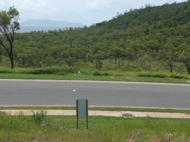 15 Grandview Terrace, Bowen QLD 4805