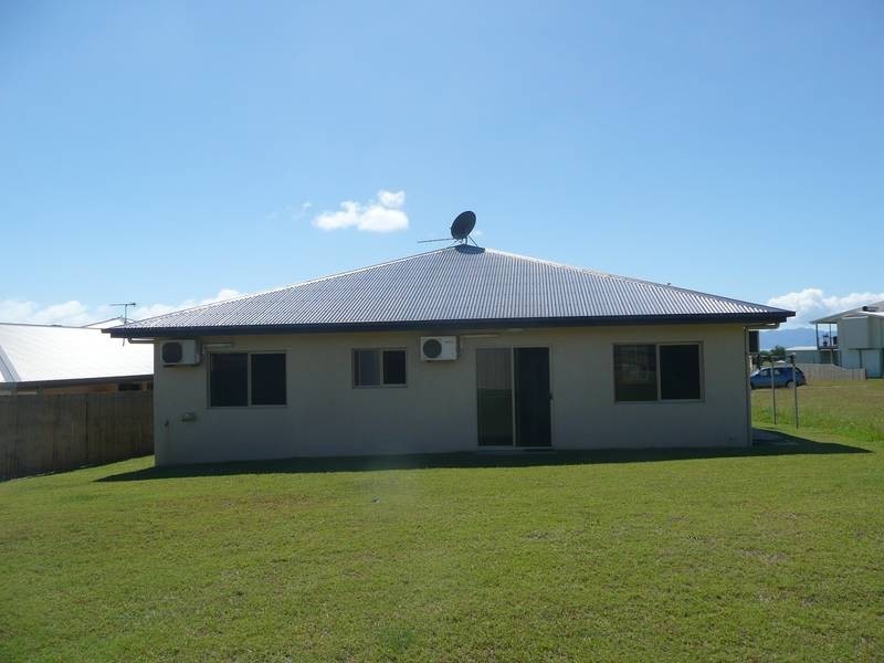 9 Bayside Court, Bowen QLD 4805