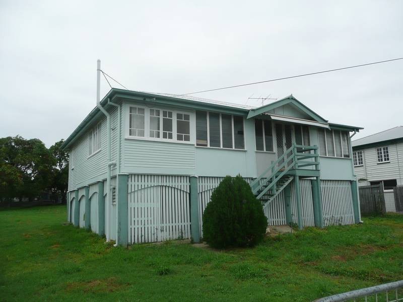 27 Livingstone Street, Bowen QLD 4805