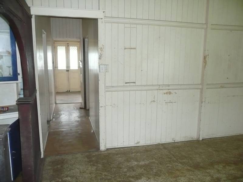 27 Livingstone Street, Bowen QLD 4805