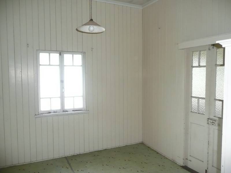 27 Livingstone Street, Bowen QLD 4805