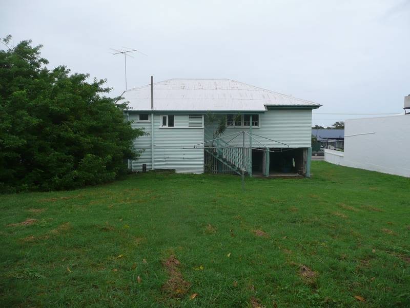 27 Livingstone Street, Bowen QLD 4805