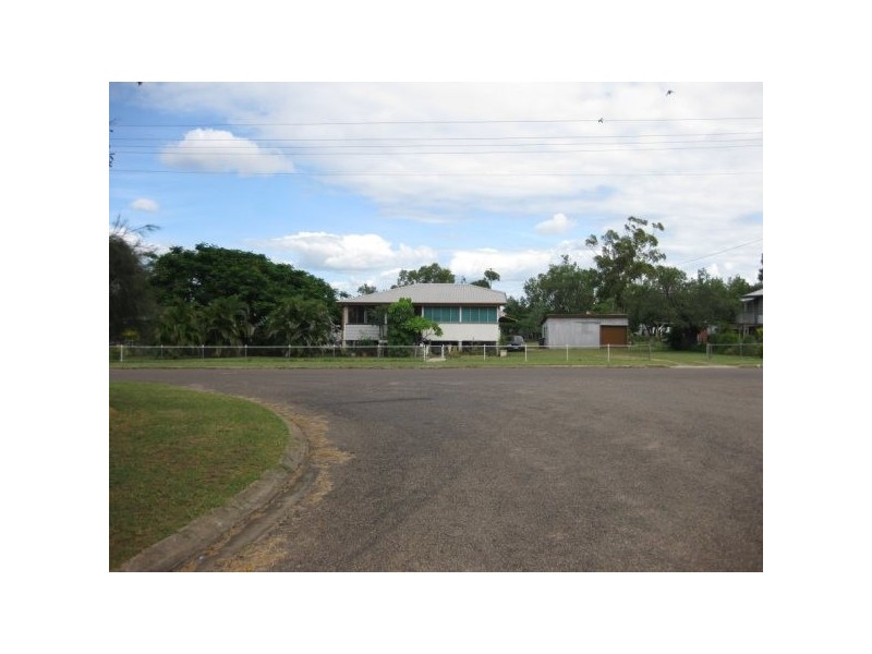 16 Birralee Road, Collinsville QLD 4804