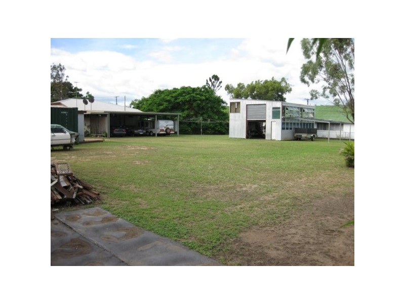 16 Birralee Road, Collinsville QLD 4804